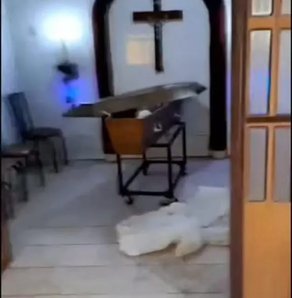 63b8b15d-fb46-4f0a-a368-7a95465cfee8