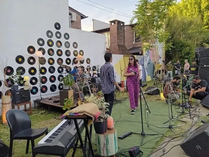 8f13c1b7-7c75-43b5-994f-a19b46864a14