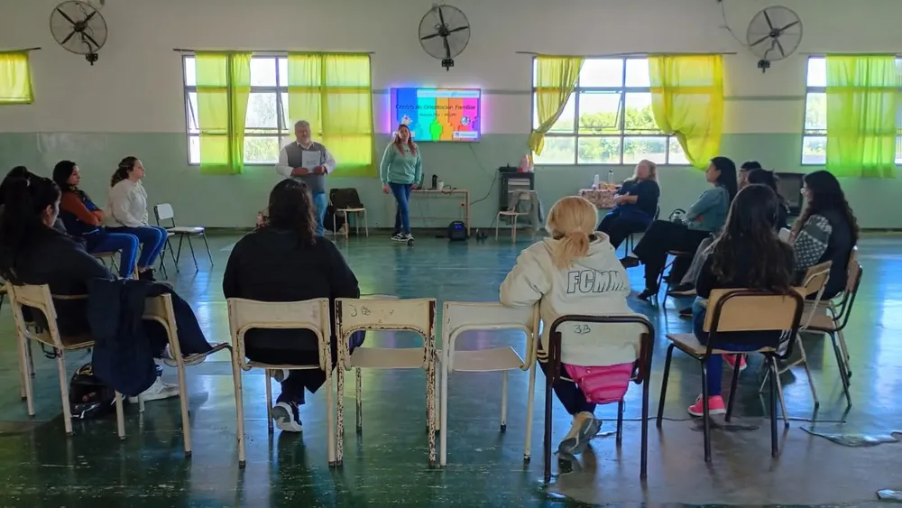 9dd53656-b659-47fb-992c-1a3ba474a0a3