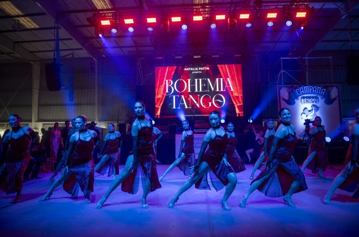 6887abfb97568_715_472!