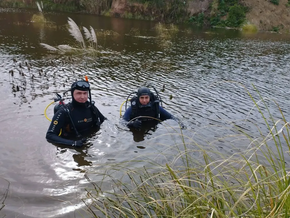 Bomberos de Marcos Paz, anunciaron su fiesta aniversario y el rescate de una persona en el Río Luján