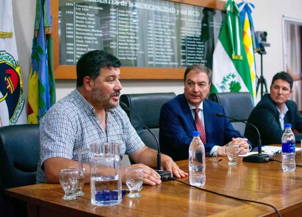 cb71109a-4ea8-4fb5-8e58-0aaa8f302160