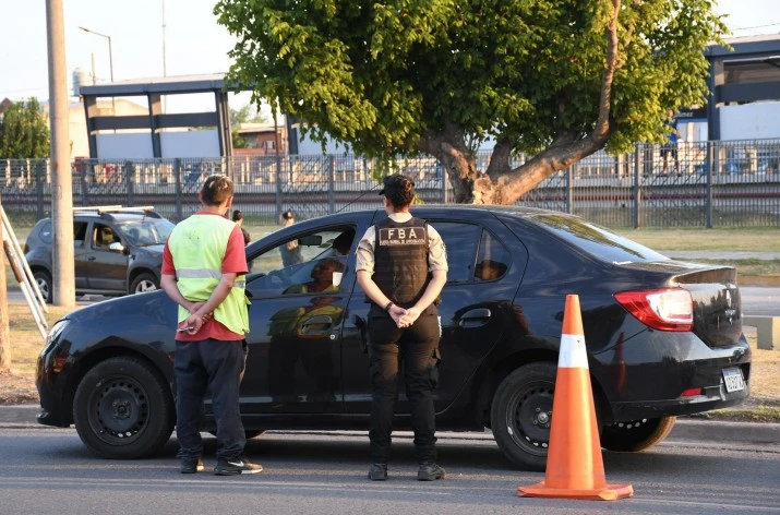 6808305de7a9e_715_472!