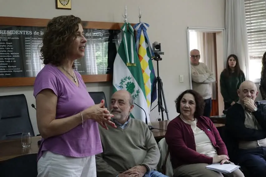 7b7f5406-b722-40c5-8d39-1f946bf62ca4