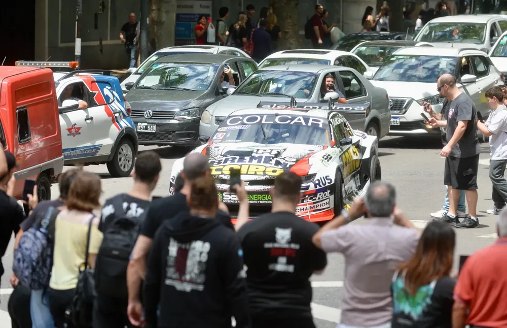 d725a476-1627-4b47-a60a-8a01590bdeff