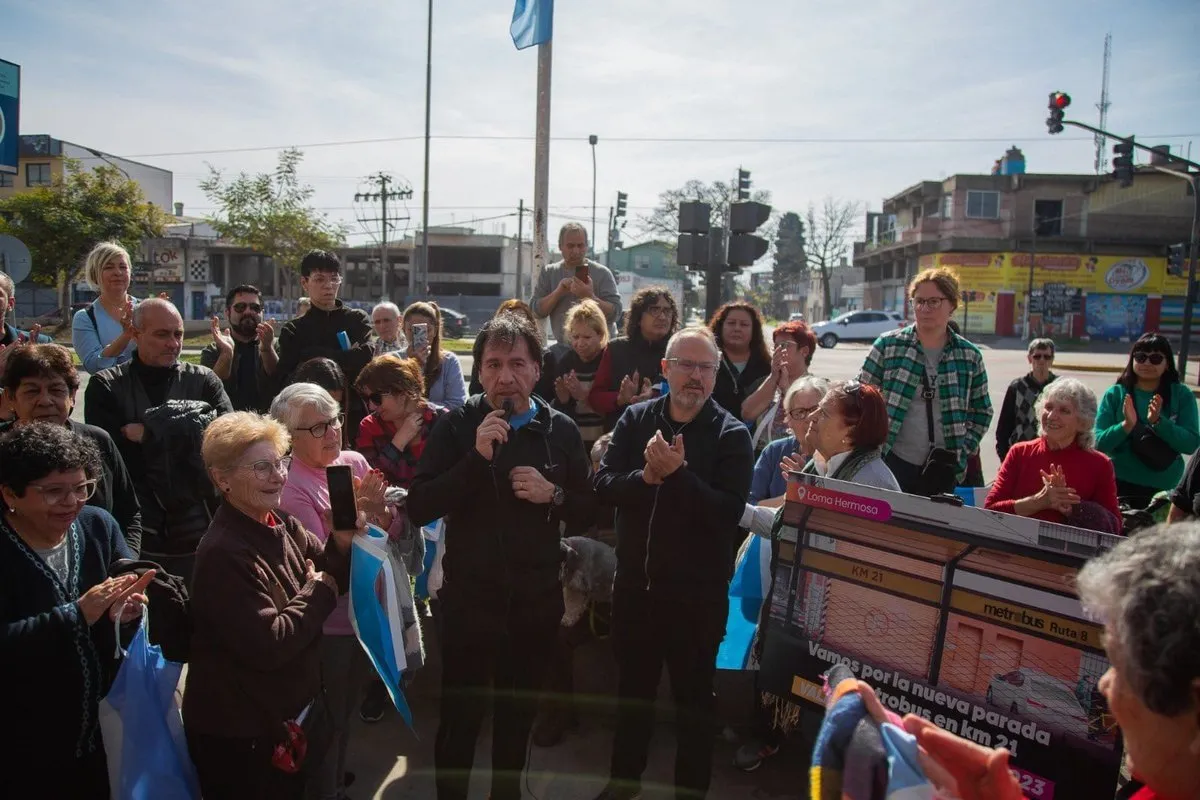 Diego Valenzuela anunció una nueva parada del Metrobús en Ruta 8 lectura política del intento de retomar la iniciativa