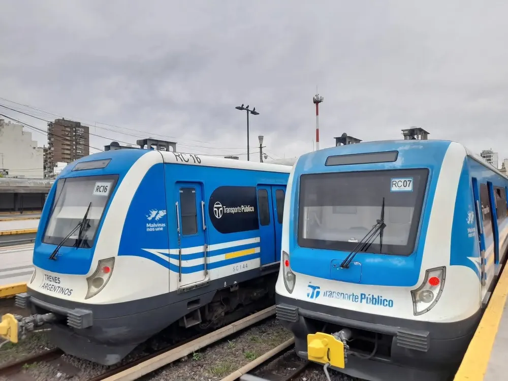 e3881926-c9d1-42ab-a107-412e5a6040b2