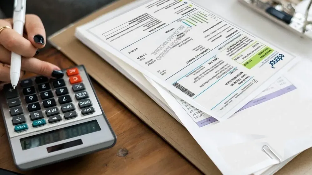 En Moreno las Tasas municipales vuelan por el aire y salarios reptan por el piso