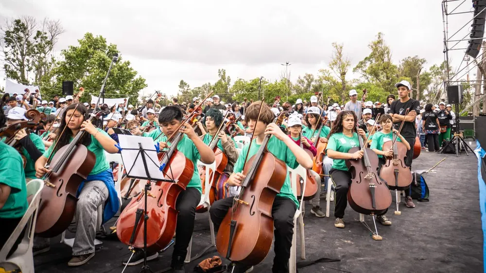 d5703d7b-bc0e-4996-87c8-c9c96e6d5f19