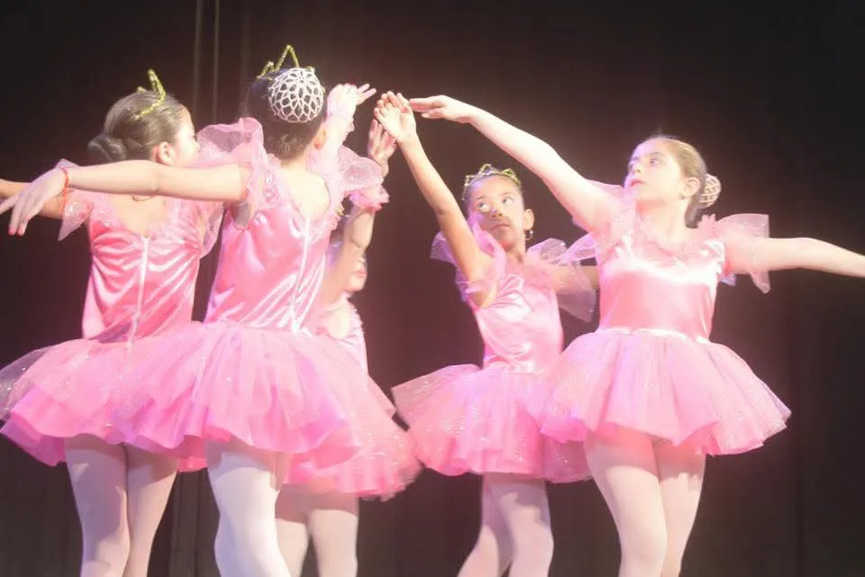 9e9ea6a3-dd1b-47b6-b7d5-da46105e4b8f